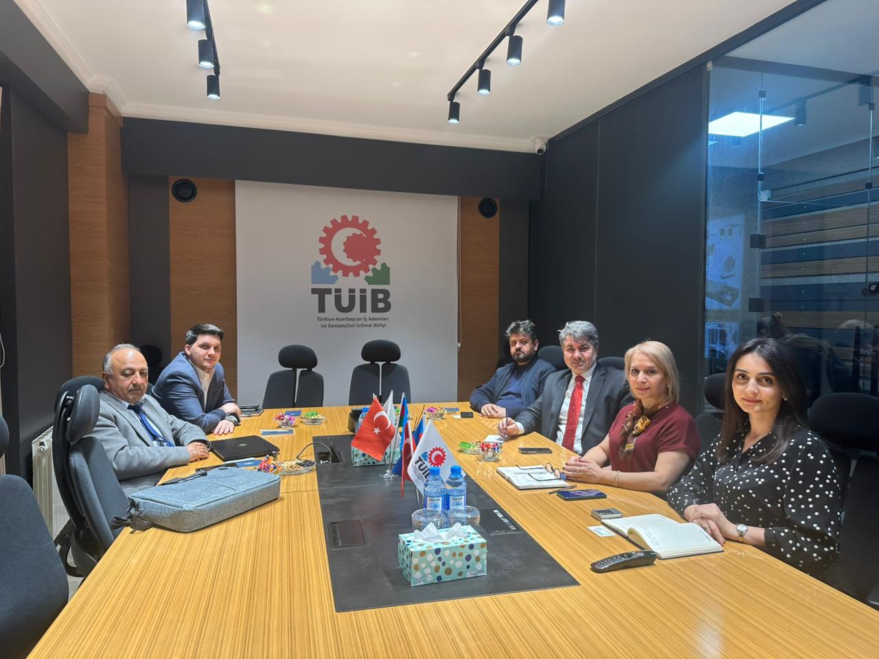 Koloğlu Holding şirkətlər qrupuna daxil olan Armsteel şirkətinin Baş direktoru Ali Akbulut TÜİB ofisində görüş keçirib.